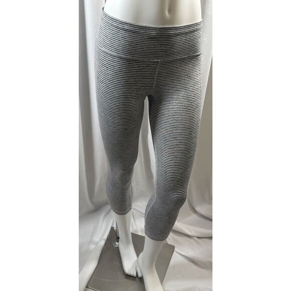 Gap GapFit gFast Striped leggings, Black, White & Red, Sz: M, 73-08 - Picture 2 of 16